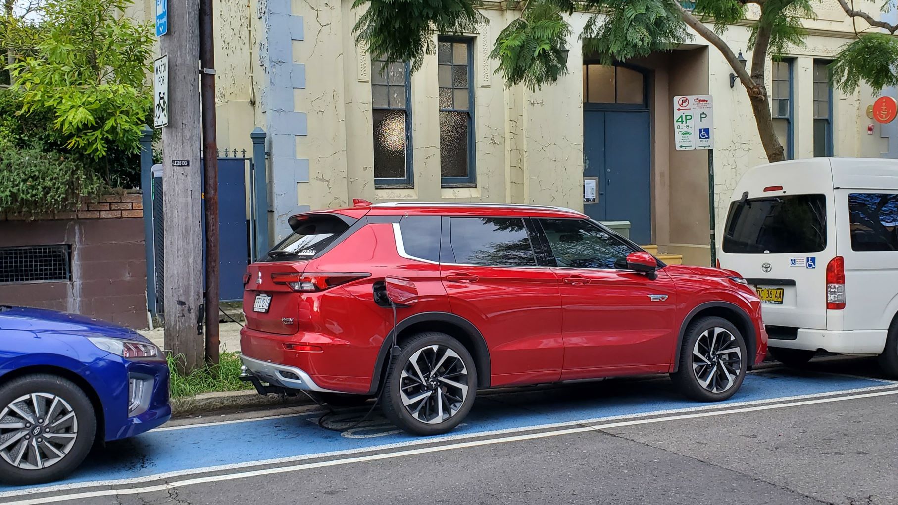 Inner West Council to finalise locations for 136 new EV chargers